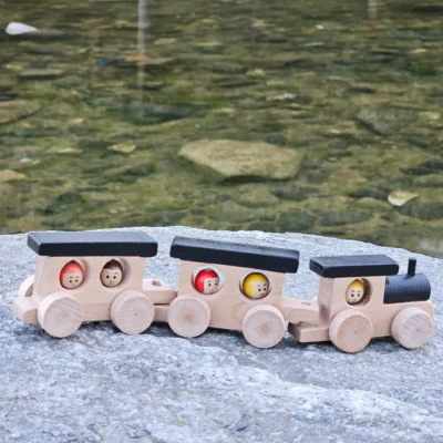 مجموعة اللعب التخيّلي الخشبية – عالم الحديقة والمواصلات